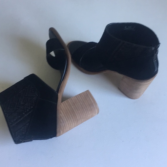 Kelsi Dagger Brooklyn Merrik Sandal Sz 7.5 - Picture 4 of 8